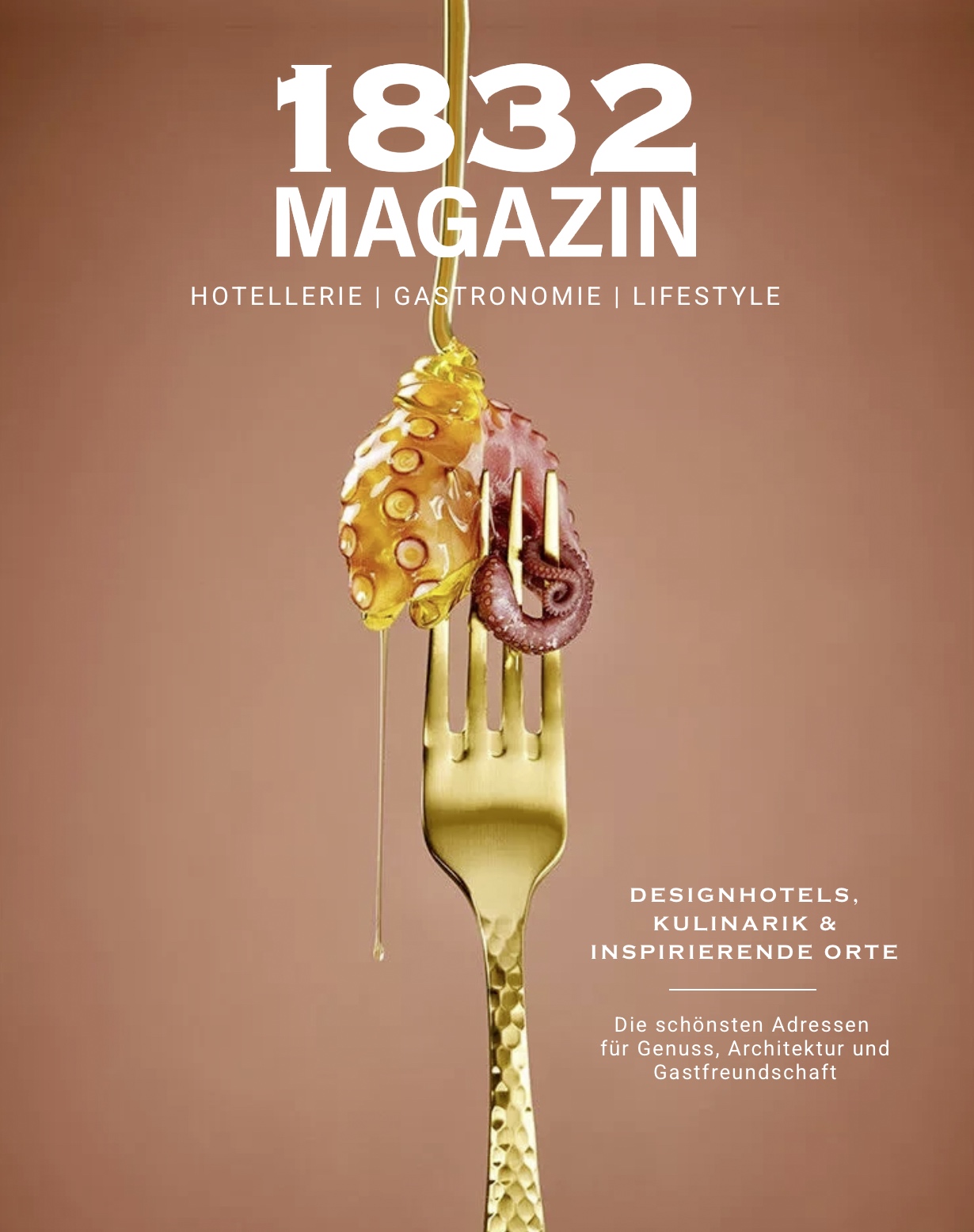 Cover des 1832 MAGAZINs Ausgabe 10 mit einer goldenen Gabel, Honig und Oktopus als kreatives Food-Stillleben.