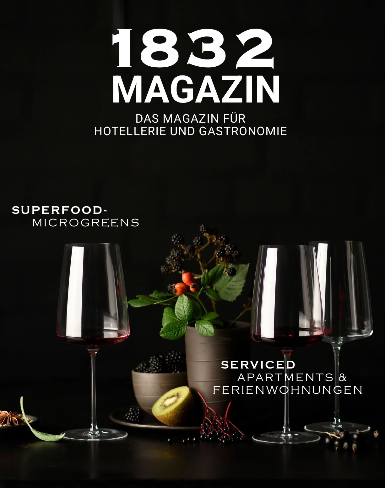Cover des 1832 MAGAZINs Ausgabe 2 mit Rotweingläsern und Microgreens.